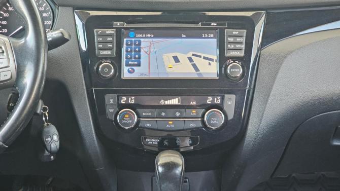 Nissan Qashqai II с пробегом 2017 года, цена 1 499 000 рублей, 150000 км, внедорожник, Автокод Объявления
