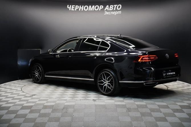 Volkswagen Passat B8 с пробегом 2019 года, цена 2 590 000 рублей, 144000 км, седан, Автокод Объявления