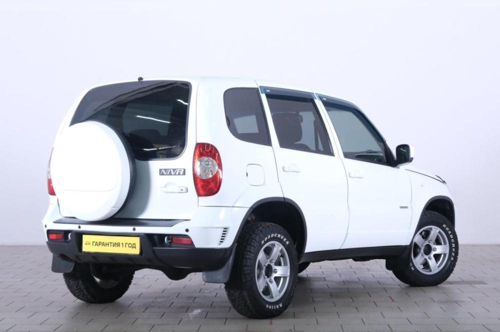 Chevrolet Niva I Рестайлинг Омск  - изображение 7