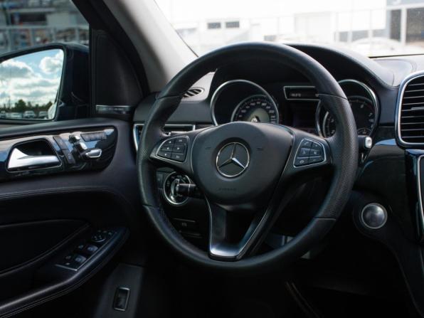 Mercedes-Benz GLE I (W166) с пробегом 2018 года, цена 3 736 000 рублей, 156570 км, внедорожник, Автокод Объявления