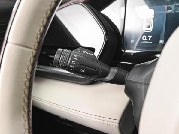 Geely Monjaro I с пробегом 2023 года, цена 2 927 000 рублей, 65845 км, внедорожник, Автокод Объявления