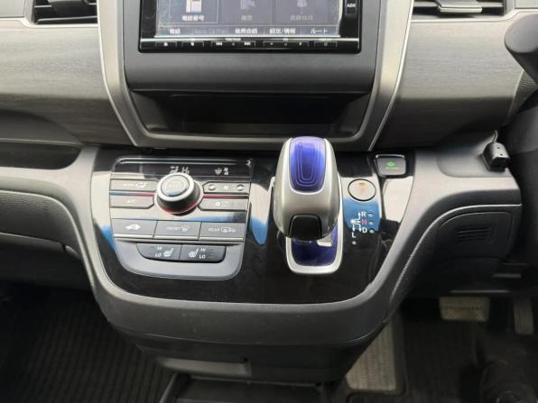 Honda Freed II с пробегом 2019 года, цена 1 688 000 рублей, 82348 км, компактвэн, Автокод Объявления