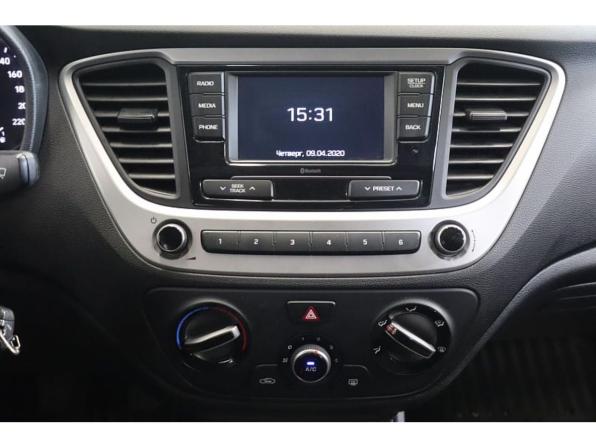 Hyundai Solaris II с пробегом 2017 года, цена 1 080 000 рублей, 97582 км, седан, Автокод Объявления