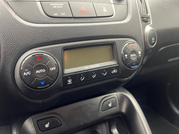 Hyundai ix35 I Рестайлинг с пробегом 2015 года, цена 1 360 000 рублей, 217924 км, внедорожник, Автокод Объявления