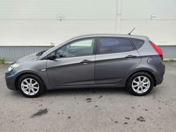 Hyundai Solaris I с пробегом 2013 года, цена 535 000 рублей, 175356 км, хэтчбек, Автокод Объявления