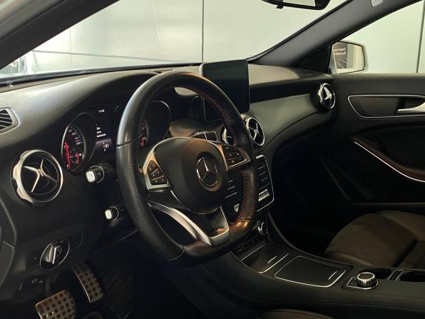 Mercedes-Benz GLA I (X156) Рестайлинг с пробегом 2019 года, цена 2 875 000 рублей, 80570 км, внедорожник, Автокод Объявления