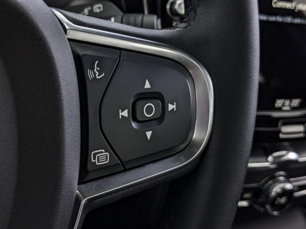 Volvo XC60 II Рестайлинг с пробегом 2023 года, цена 5 650 000 рублей, 18293 км, внедорожник, Автокод Объявления
