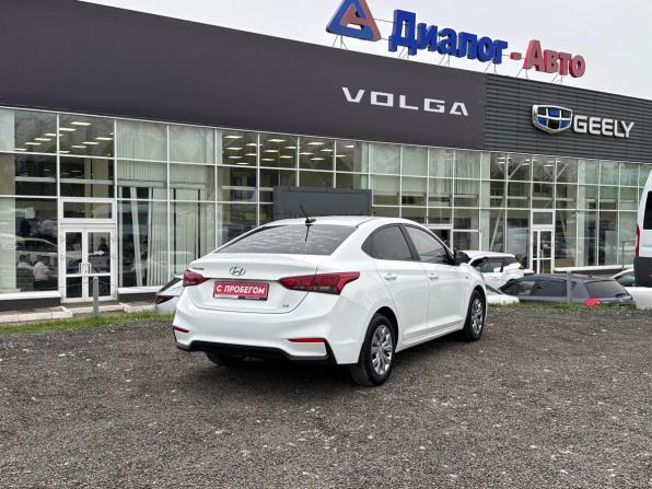 Hyundai Solaris II с пробегом 2018 года, цена 1 360 000 рублей, 154446 км, седан, Автокод Объявления