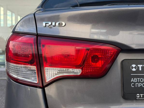 Kia Rio III Рестайлинг с пробегом 2017 года, цена 1 099 000 рублей, 97265 км, седан, Автокод Объявления