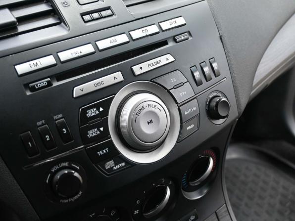 Mazda 3 II (BL) с пробегом 2011 года, цена 879 900 рублей, 220000 км, седан, Автокод Объявления