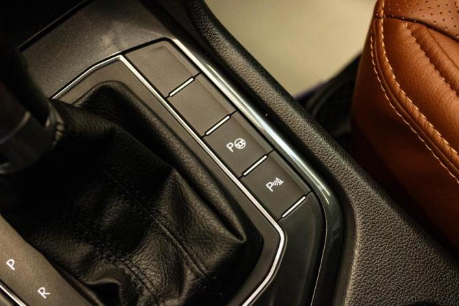 Volkswagen Tiguan II с пробегом 2017 года, цена 1 789 000 рублей, 230454 км, внедорожник, Автокод Объявления