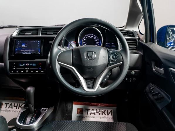 Honda Fit III Рестайлинг с пробегом 2019 года, цена 1 195 000 рублей, 115840 км, хэтчбек, Автокод Объявления