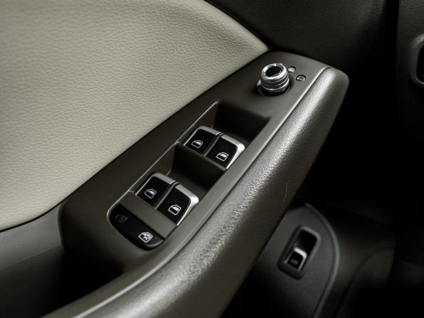 Audi Q5 I (8R) Рестайлинг с пробегом 2012 года, цена 1 860 000 рублей, 217217 км, внедорожник, Автокод Объявления