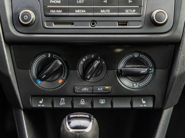 Skoda Rapid I Рестайлинг с пробегом 2019 года, цена 1 138 000 рублей, 97665 км, лифтбек, Автокод Объявления