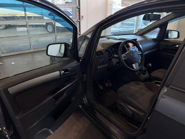 Opel Zafira B Рестайлинг с пробегом 2009 года, цена 570 000 рублей, 234808 км, компактвэн, Автокод Объявления