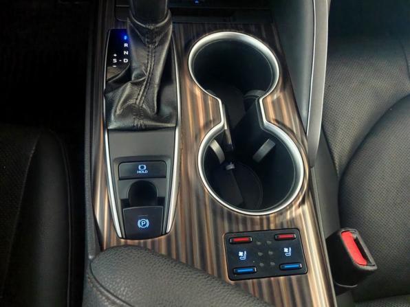 Toyota Camry VIII (XV70) с пробегом 2019 года, цена 1 730 000 рублей, 471121 км, седан, Автокод Объявления