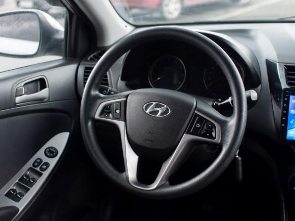 Hyundai Solaris I Рестайлинг с пробегом 2016 года, цена 860 000 рублей, 151079 км, седан, Автокод Объявления