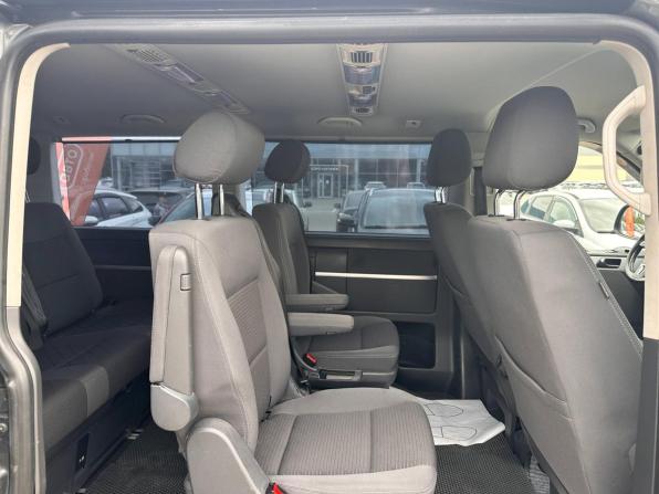 Volkswagen Multivan T5 Рестайлинг с пробегом 2013 года, цена 2 343 000 рублей, 245822 км, минивэн, Автокод Объявления