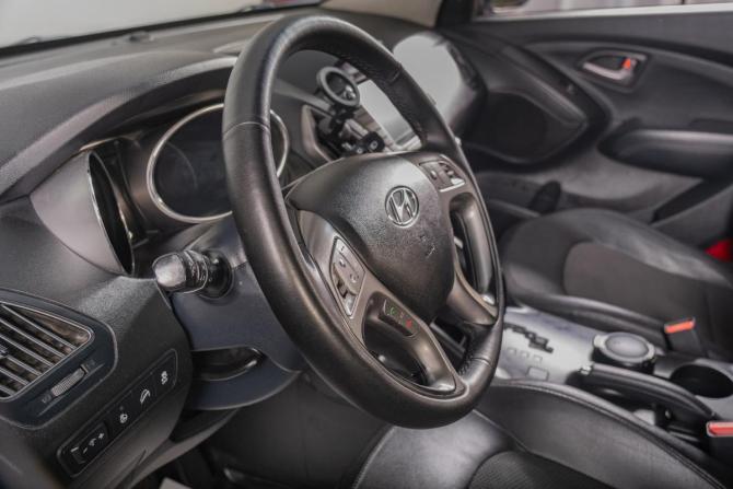 Hyundai ix35 I Рестайлинг с пробегом 2013 года, цена 1 239 000 рублей, 205000 км, внедорожник, Автокод Объявления