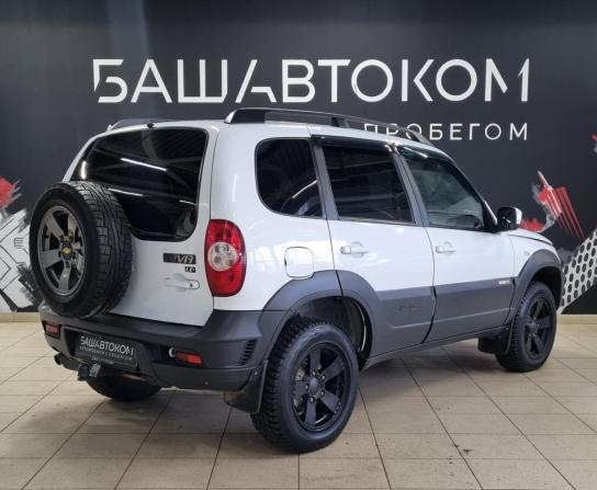 Chevrolet Niva I Рестайлинг с пробегом 2017 года, цена 650 000 рублей, 176701 км, внедорожник, Автокод Объявления