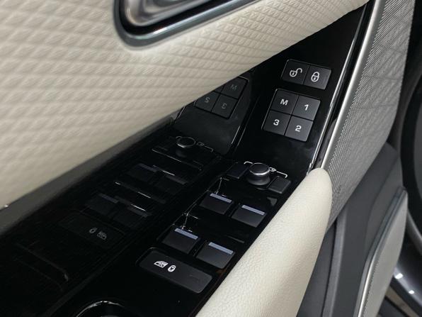 Land Rover Range Rover Velar I с пробегом 2018 года, цена 3 900 000 рублей, 94876 км, внедорожник, Автокод Объявления