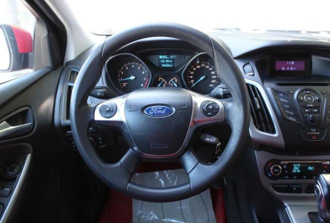 Ford Focus III с пробегом 2012 года, цена 850 000 рублей, 92426 км, хэтчбек, Автокод Объявления