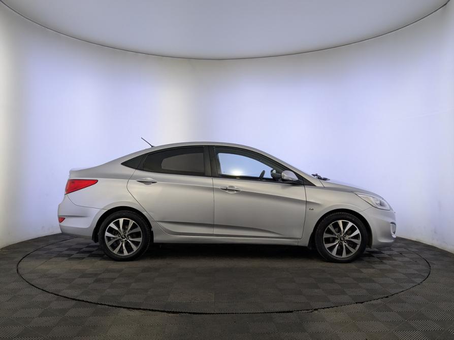 Hyundai Solaris I Москва  - изображение 4