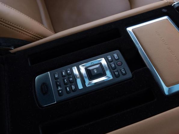 Land Rover Range Rover IV Рестайлинг с пробегом 2022 года, цена 12 900 000 рублей, 61784 км, внедорожник, Автокод Объявления