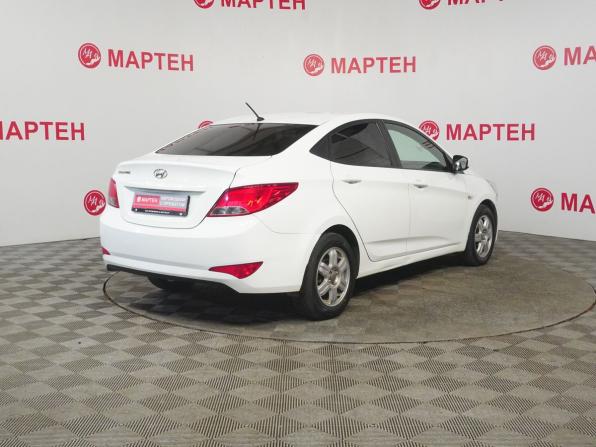 Hyundai Solaris I Рестайлинг с пробегом 2015 года, цена 750 000 рублей, 211922 км, седан, Автокод Объявления