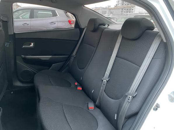 Kia Rio III Рестайлинг с пробегом 2016 года, цена 926 000 рублей, 217756 км, седан, Автокод Объявления