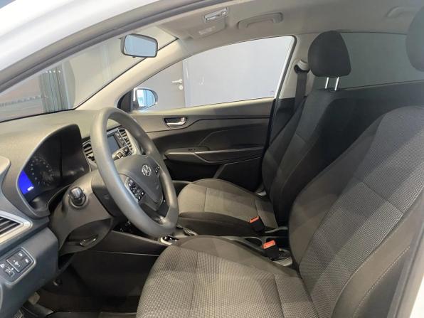 Hyundai Solaris II Рестайлинг с пробегом 2022 года, цена 1 549 000 рублей, 68300 км, седан, Автокод Объявления