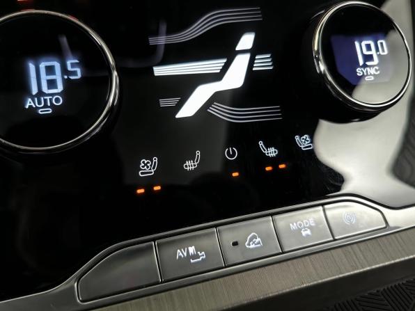 Exeed VX I с пробегом 2022 года, цена 2 747 000 рублей, 55931 км, внедорожник, Автокод Объявления