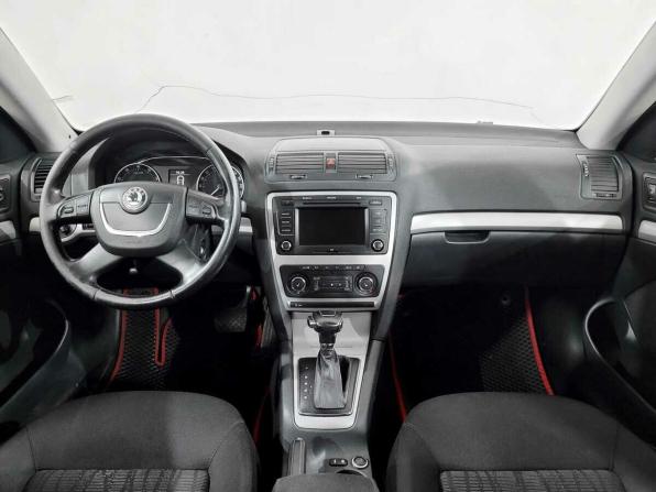 Skoda Octavia II (A5) Рестайлинг с пробегом 2012 года, цена 690 000 рублей, 271012 км, лифтбек, Автокод Объявления
