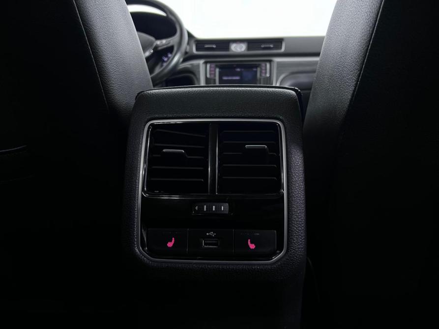 Volkswagen Passat (North America and China) I Рестайлинг Ростов-на-Дону  - изображение 18