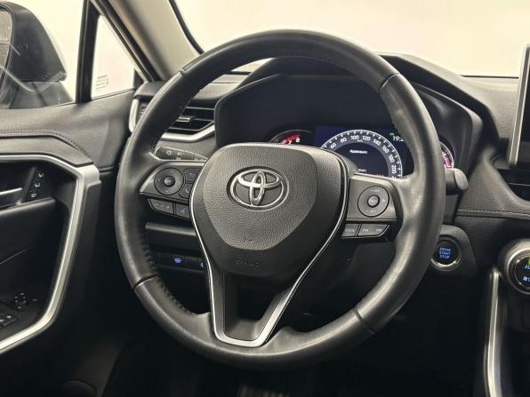 Toyota RAV4 V (XA50) с пробегом 2021 года, цена 3 680 000 рублей, 83032 км, внедорожник, Автокод Объявления