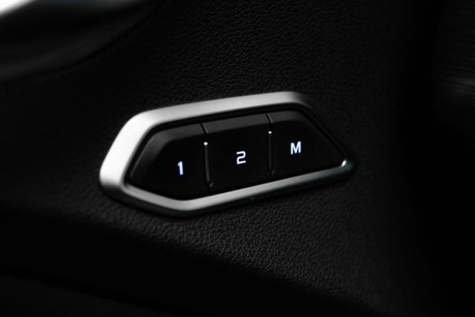 Geely Tugella I Рестайлинг с пробегом 2023 года, цена 2 595 000 рублей, 42614 км, внедорожник, Автокод Объявления