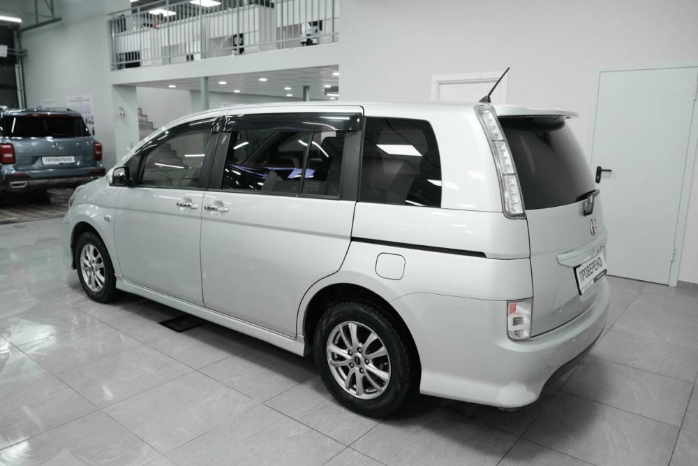 Toyota ISis I Рестайлинг Казань  - изображение 5