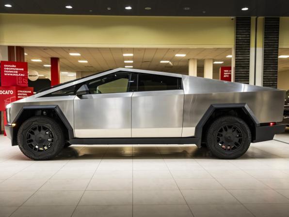Tesla Cybertruck с пробегом 2024 года, цена 18 400 000 рублей, 455 км, offers.body_type.unknown, Автокод Объявления