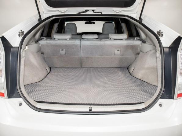 Toyota Prius III (XW30) с пробегом 2011 года, цена 999 000 рублей, 281454 км, лифтбек, Автокод Объявления