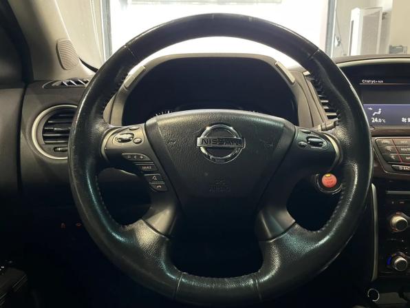 Nissan Pathfinder IV с пробегом 2015 года, цена 1 880 000 рублей, 108150 км, внедорожник, Автокод Объявления