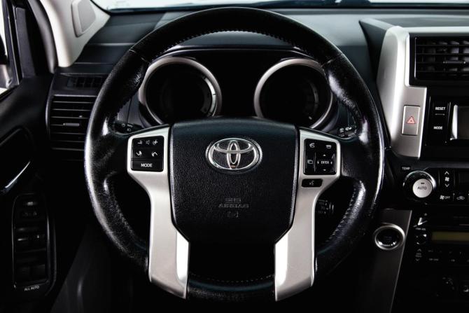 Toyota Land Cruiser Prado 150 Series с пробегом 2013 года, цена 3 299 000 рублей, 167800 км, внедорожник, Автокод Объявления