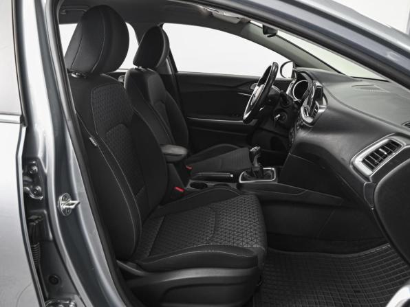 Kia Ceed III с пробегом 2018 года, цена 1 398 000 рублей, 177289 км, универсал, Автокод Объявления