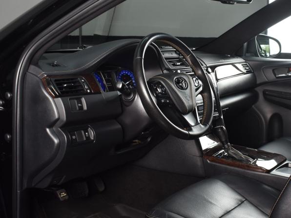 Toyota Camry VII (XV50) Рестайлинг 2 с пробегом 2017 года, цена 2 149 999 рублей, 186460 км, седан, Автокод Объявления