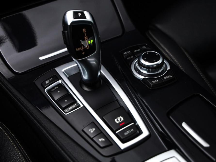 BMW 5 серии VI (F10/F11/F07) Рестайлинг Санкт-Петербург  - изображение 18