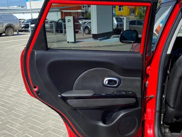 Kia Soul II Рестайлинг с пробегом 2018 года, цена 1 750 000 рублей, 119878 км, хэтчбек, Автокод Объявления