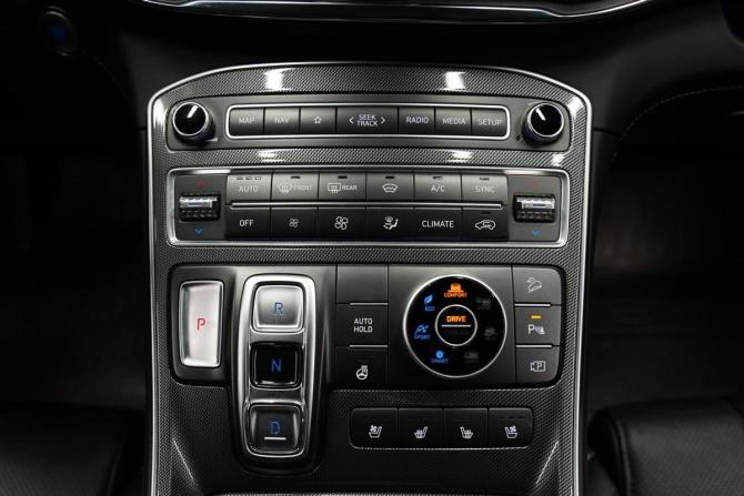 Hyundai Santa Fe IV Рестайлинг с пробегом 2022 года, цена 4 390 000 рублей, 67000 км, внедорожник, Автокод Объявления