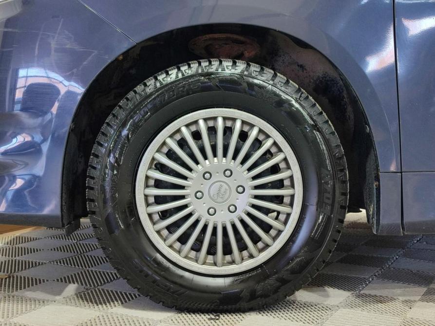 Toyota Voxy II (R70) Нижневартовск  - изображение 10