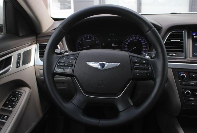 Hyundai Genesis II с пробегом 2015 года, цена 1 950 000 рублей, 183883 км, седан, Автокод Объявления