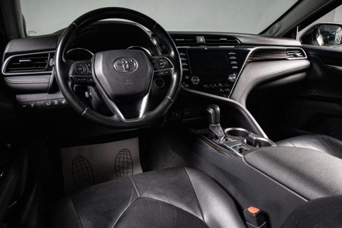 Toyota Camry VIII (XV70) с пробегом 2019 года, цена 2 589 000 рублей, 189150 км, седан, Автокод Объявления