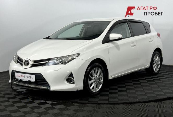 Toyota Auris II с пробегом 2013 года, цена 870 000 рублей, 236949 км, хэтчбек, Автокод Объявления